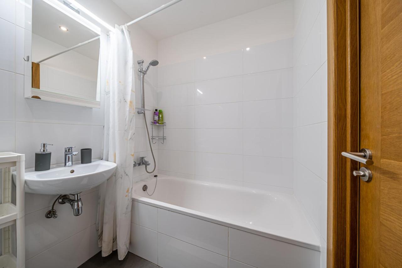 Grizinkalns Residence With Free Parking Riga Luaran gambar